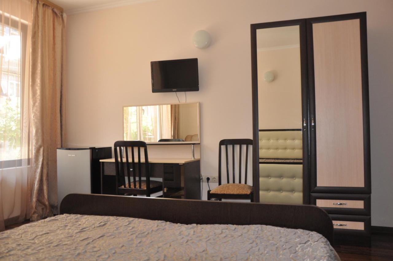 Mini Hotel Lidia New Athos Extérieur photo